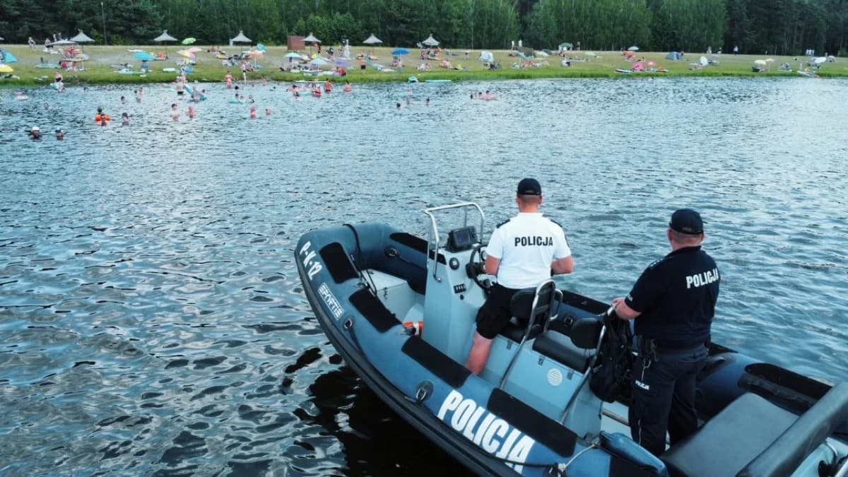 Utonęło już 56 osób. Wakacje nad wodą mogą skończyć się tragedią. Policja rozpoczęła patrole