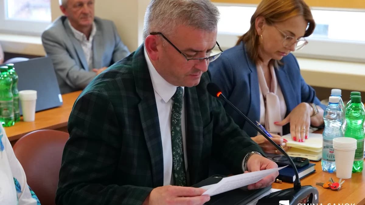 Jednogłośna decyzja radnych. Wójt gminy Sanok z absolutorium i wotum zaufania za 2025 rok