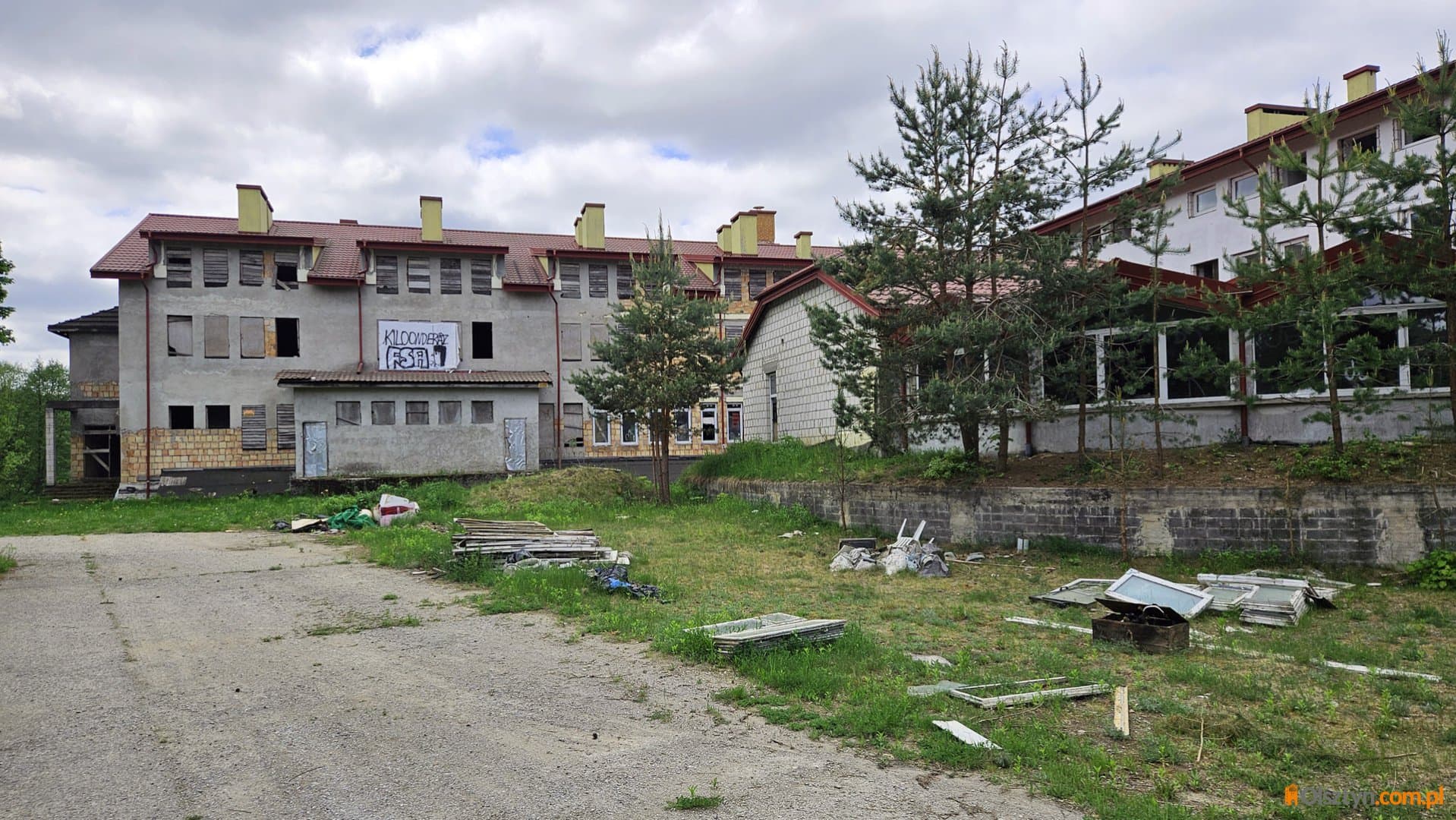 Niedokończona inwestycja i wielkie plany. Co kryje opuszczony budynek w Dorotowie? [ZDJĘCIA]