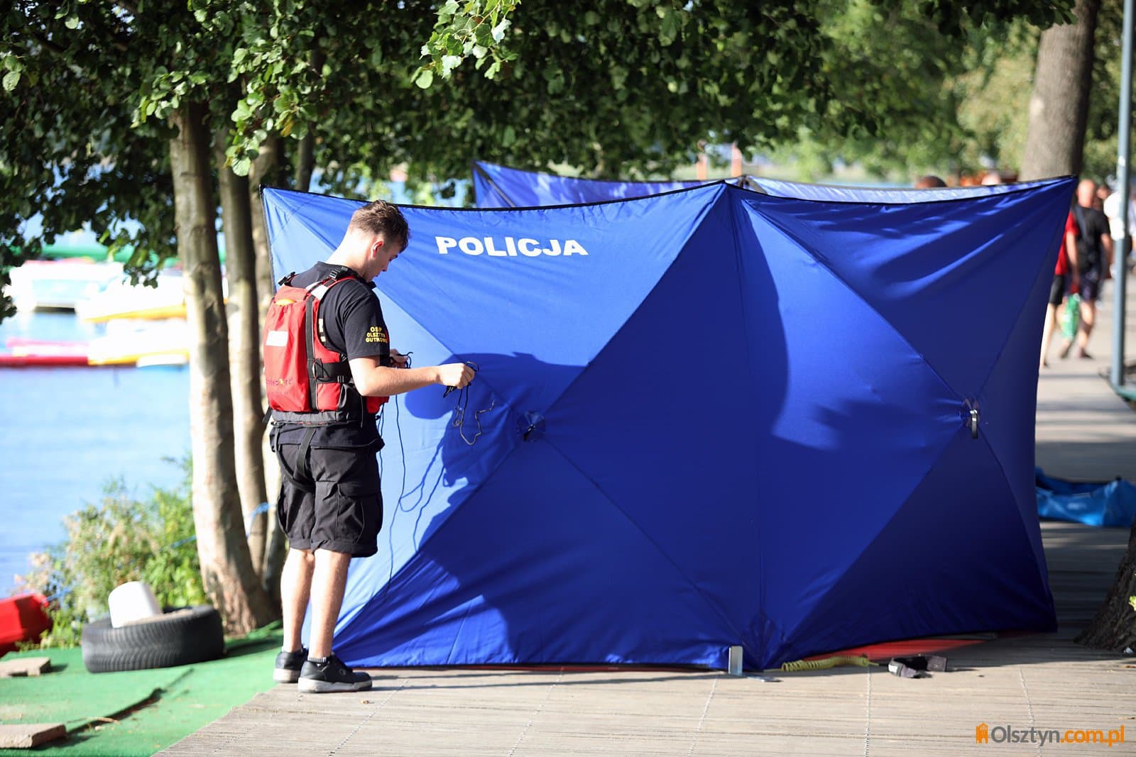 Tragedia w Sorkwitach. Mężczyzna zadzwonił do służb z łódki. Chwilę później on i jego córka nie żyli
