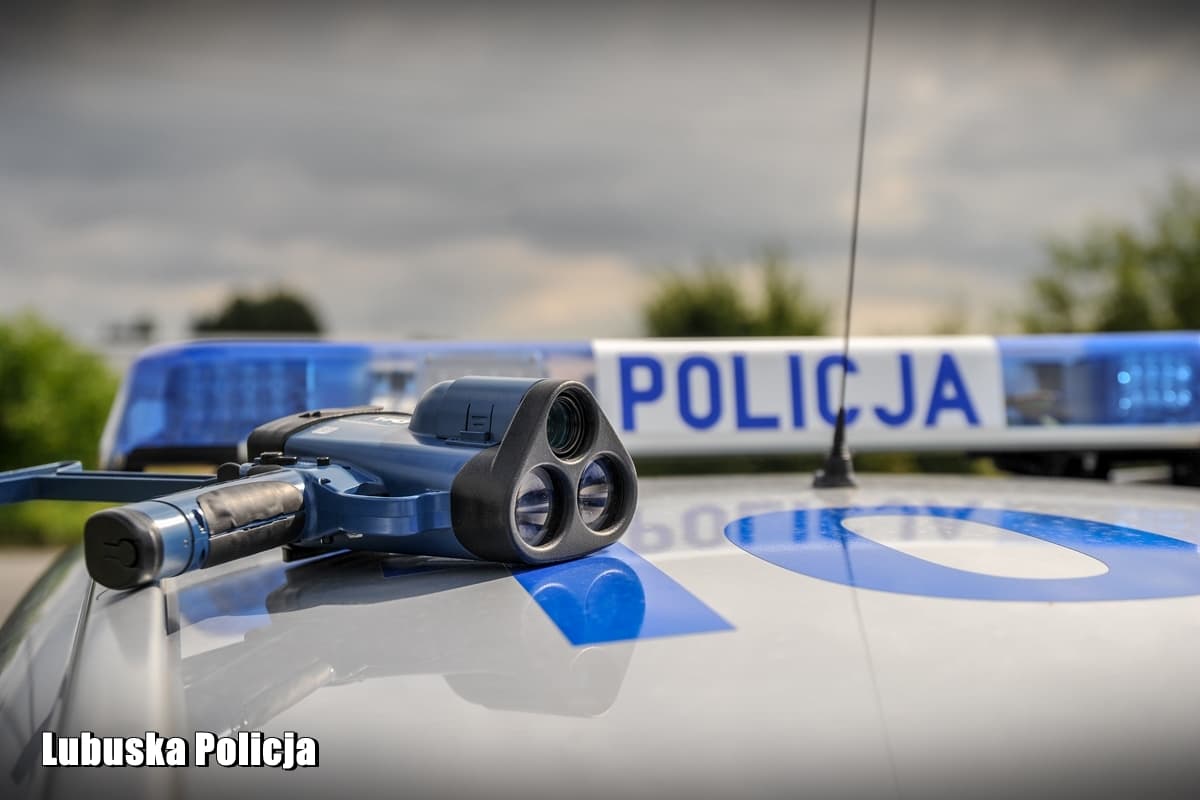 Jechał 151 km/h w miejscu, gdzie obowiązuje „90”. Stracił prawo jazdy