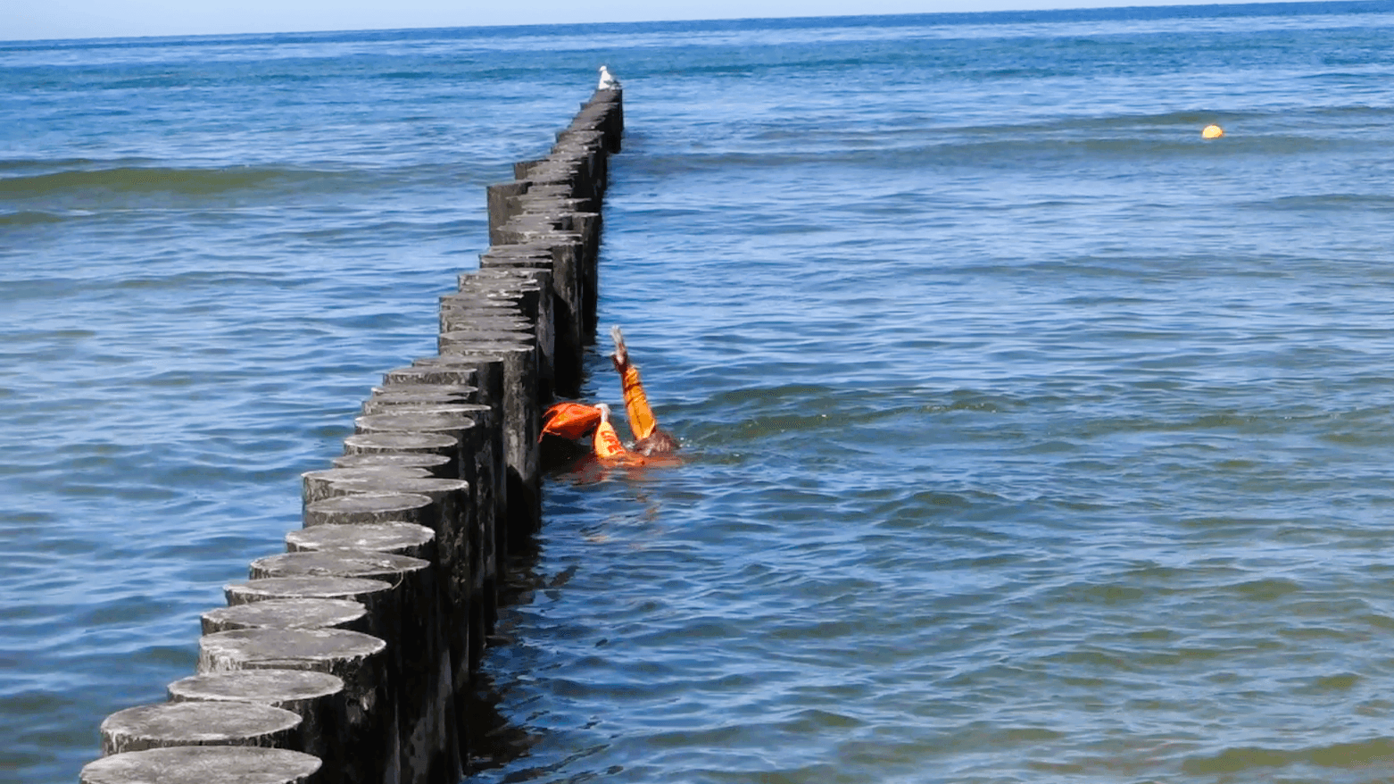 To jedno z najbardziej niebezpiecznych miejsc na plaży. WOPR pokazuje dlaczego [VIDEO]
