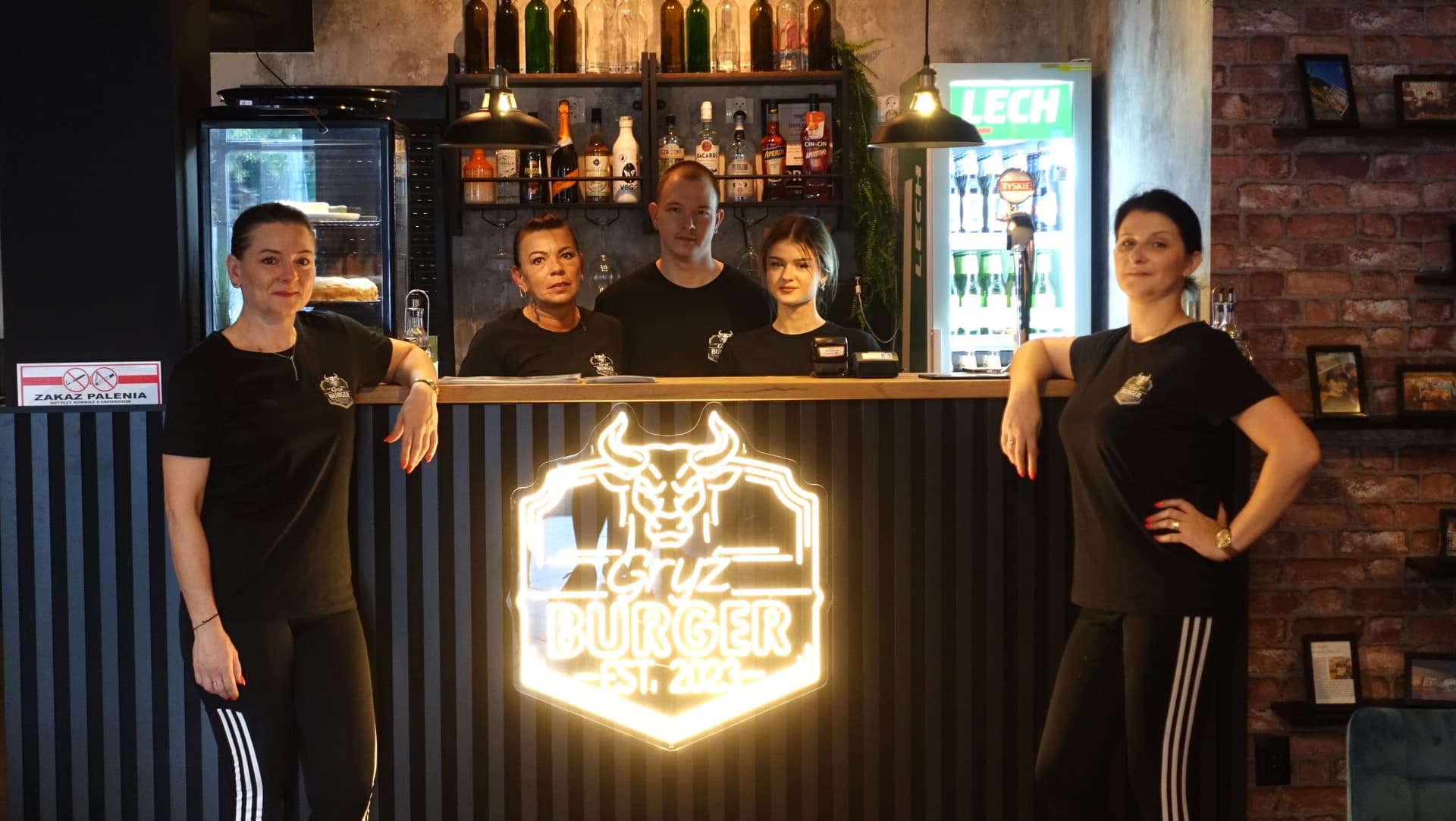 Gryź Burger otworzył drzwi dla klientów. Nowy lokal już działa [ZDJĘCIA]