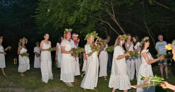 Słowiańska Noc Kupały. Magiczne pożegnanie wiosny i powitanie lata