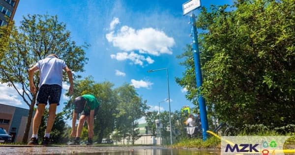 W Stalowej Woli działają kurtyny wodne dla ochłody mieszkańców