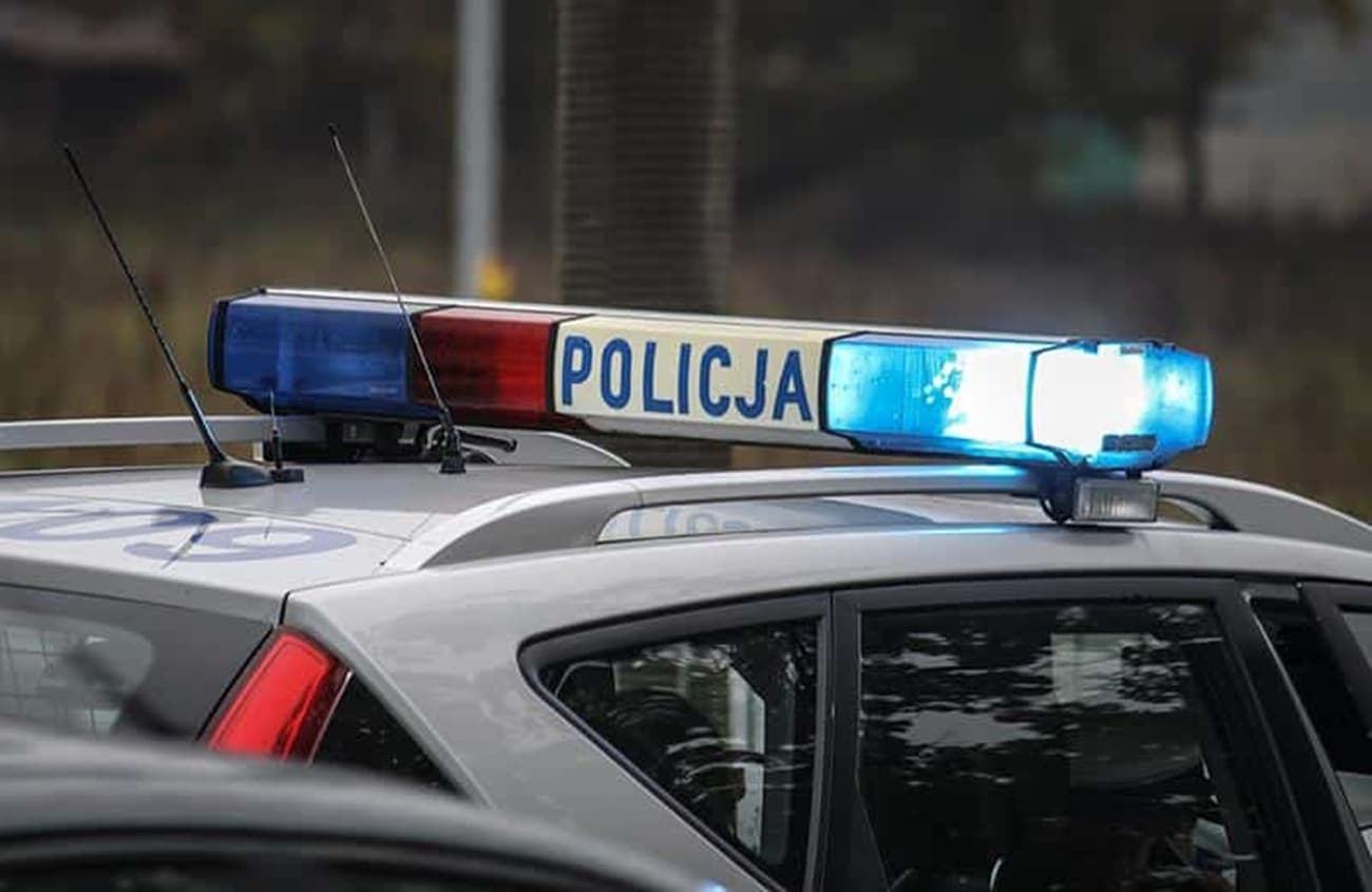 55-latek spadł z wysokości wieszając baner przy S7