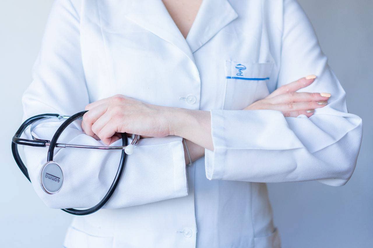 Medycyna od zaplecza. Kim jest specjalista ds. ekonomiki zdrowia i dlaczego szpitale walczą o takich pracowników?