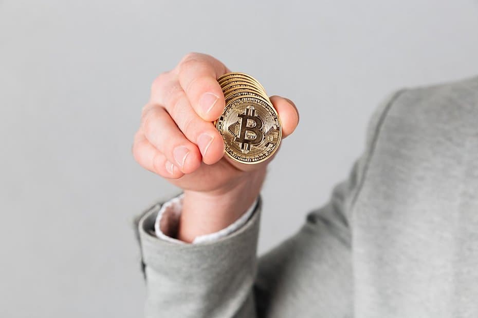 Czy stacjonarny kantor kryptowalut w Warszawie to dobre rozwiązanie dla początkujących inwestorów?