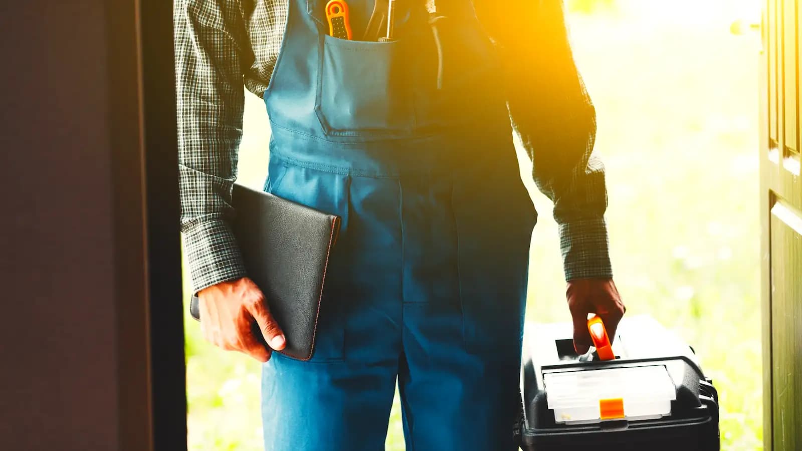Zaczęło się. Technicy odwiedzą każde mieszkanie. To urządzenie prześle informacje o tym kiedy jesteś w domu, kiedy wychodzisz i co robisz