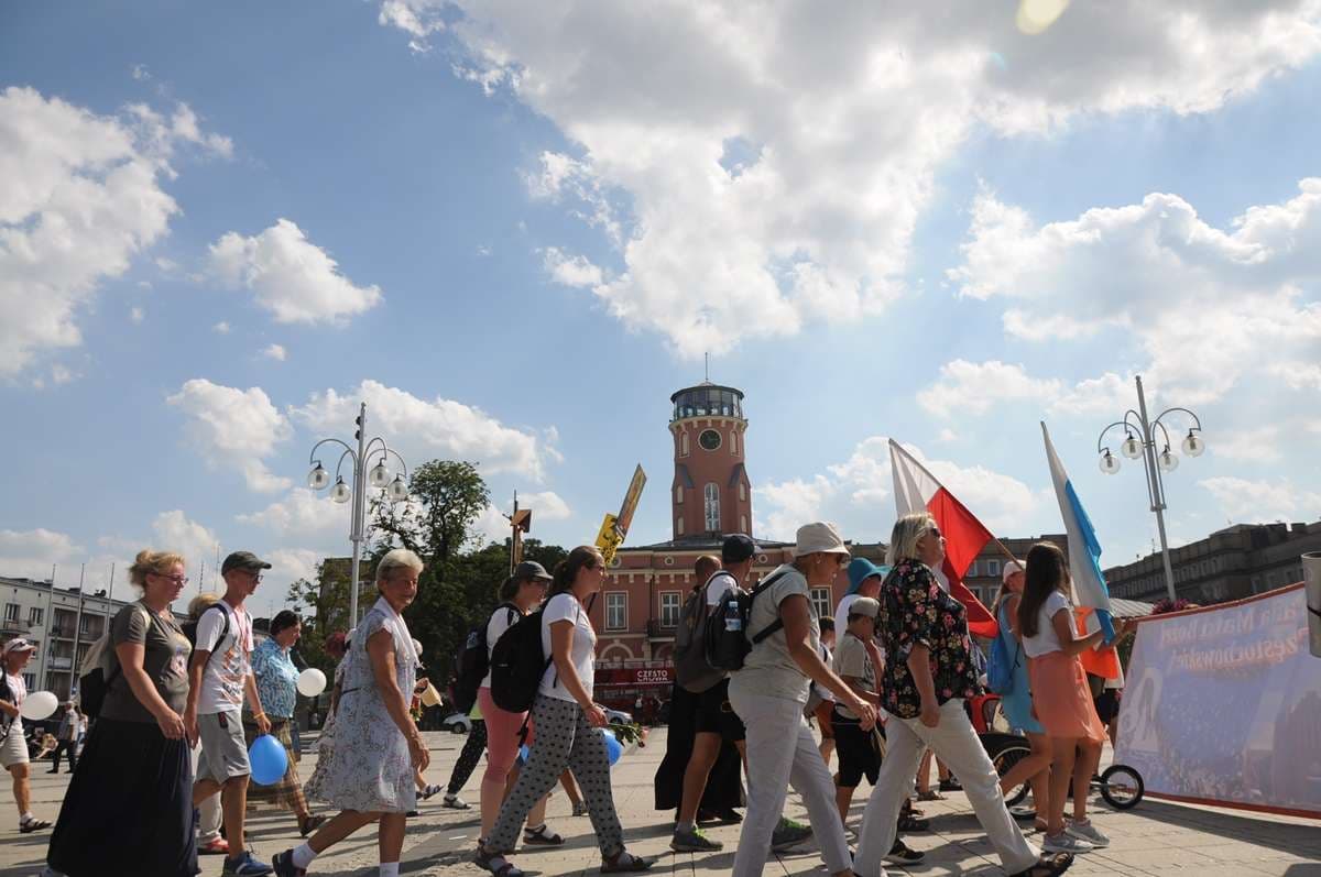 Lipcowe pielgrzymki na Jasną Górę. Do Częstochowy przybędzie ponad 10 tys. osób