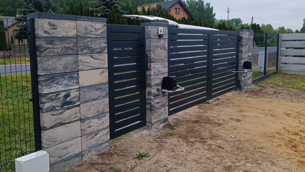 Ogrodzenia betonowe z montażem