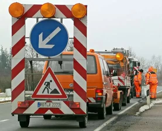 Na Al. Solidarności rusza remont. Kierowcy stracą jeden pas w stronę Warszawy