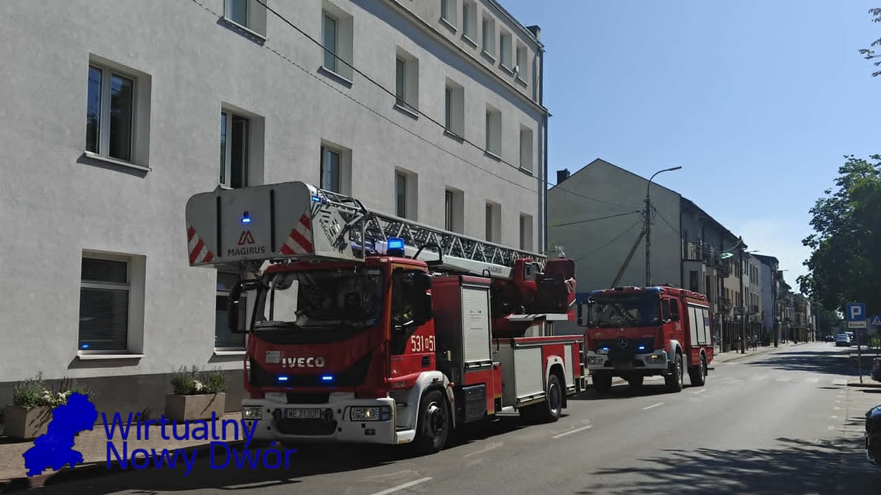 Alarm bombowy w Urzędzie Miejskim w Nowym Dworze Mazowieckim. Ewakuowano ponad 100 osób