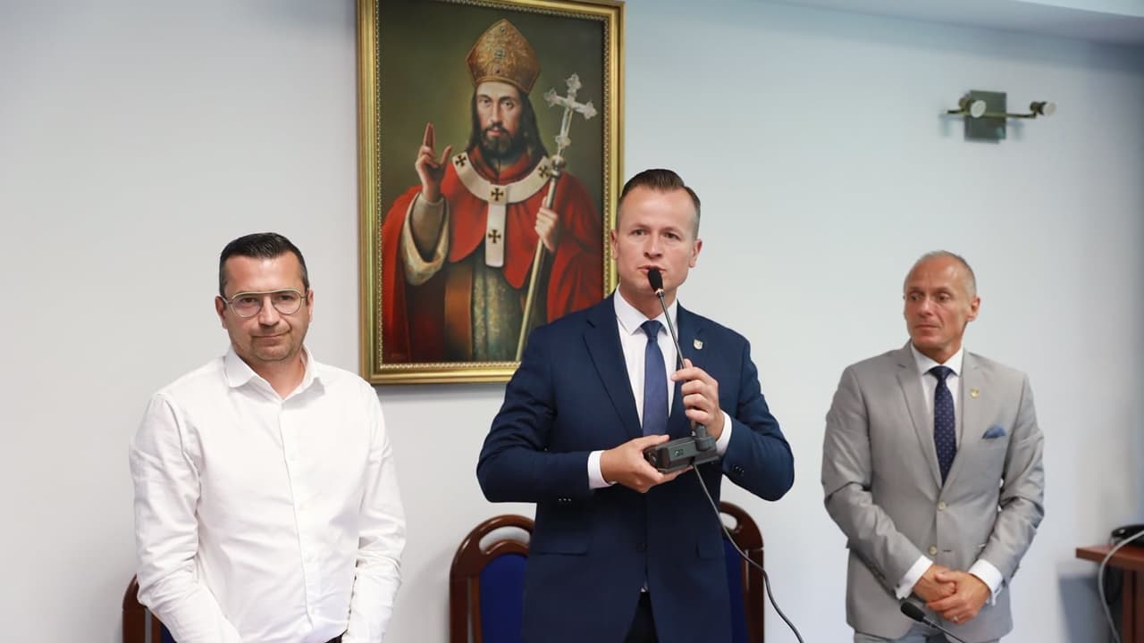 Radosław Kasiak z jednogłośnym absolutorium i wotum zaufania