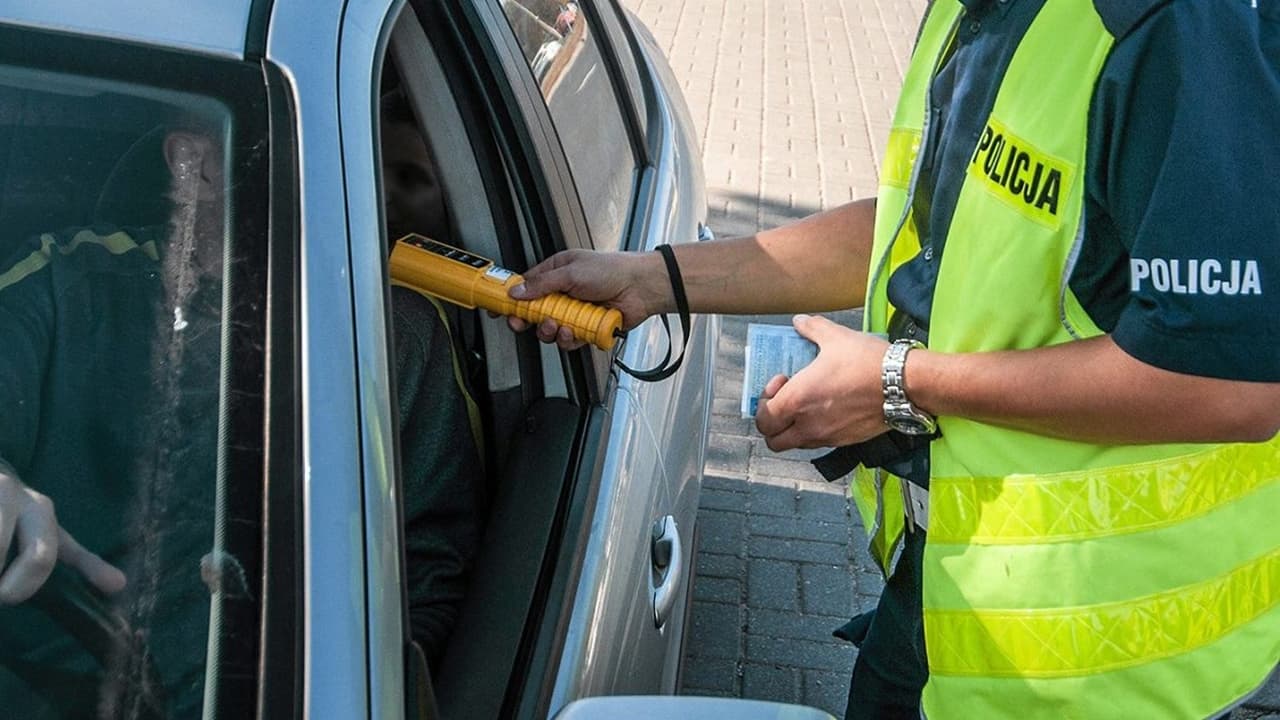 Pierwszy – pijany recydywista z dożywotnim zakazem, drugi – lekceważący wyrok Sądu
