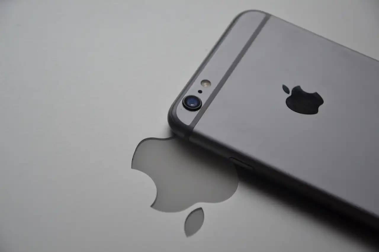 Ekosystem Apple w praktyce – dlaczego użytkownicy wybierają więcej niż jedno urządzenie?