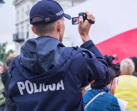 Miał zabezpieczyć pieniądze przed rzekomym kredytem - stracił 375 tysięcy złotych