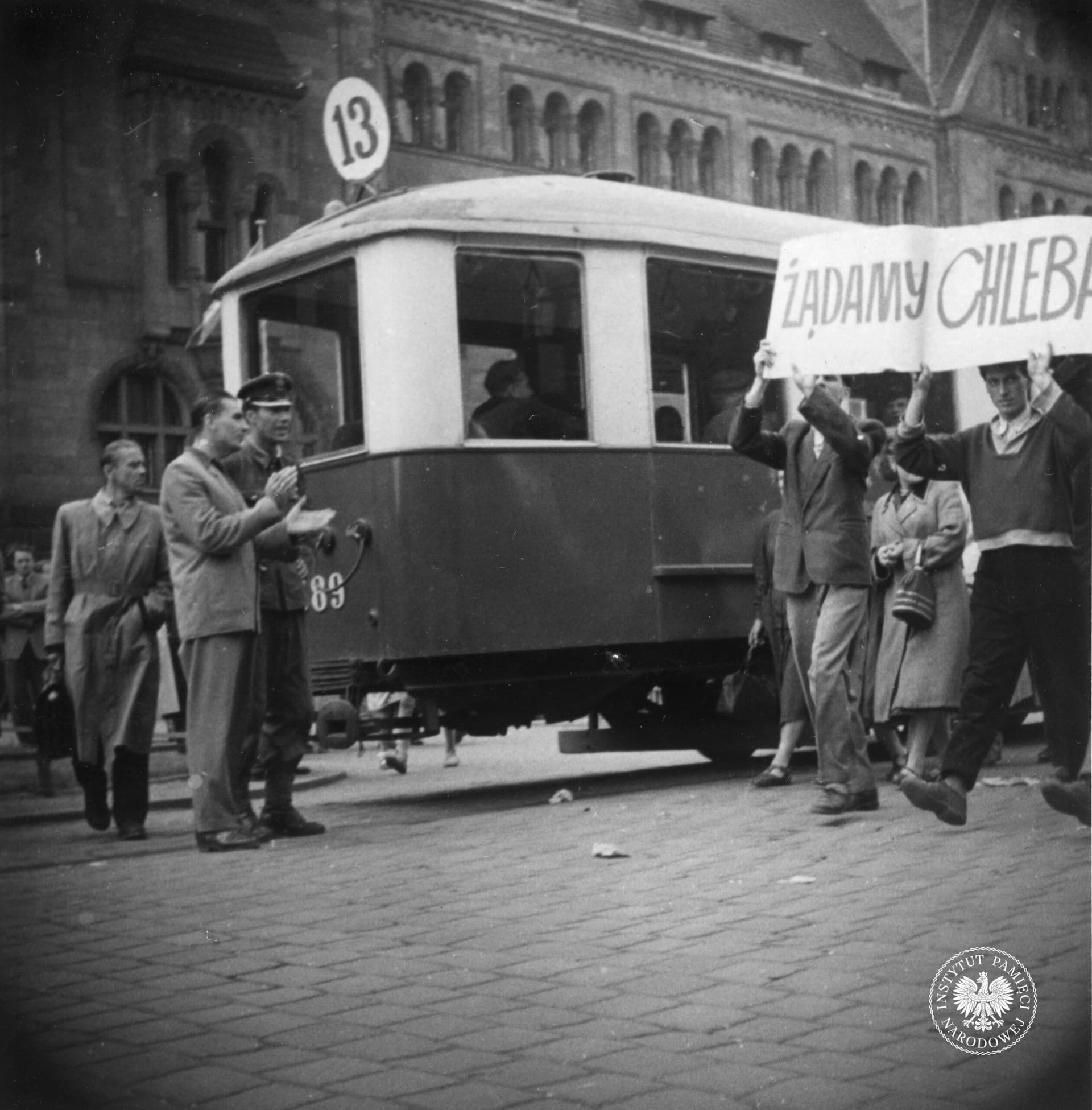 Mieli już dość, więc wyszli na ulicę. Co wydarzyło się 70 lat temu?