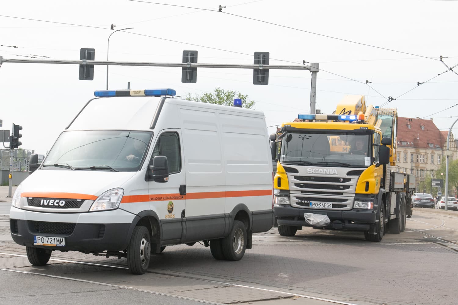 Pierwsze efekty upałów? Zerwana trakcja, stanęło centrum