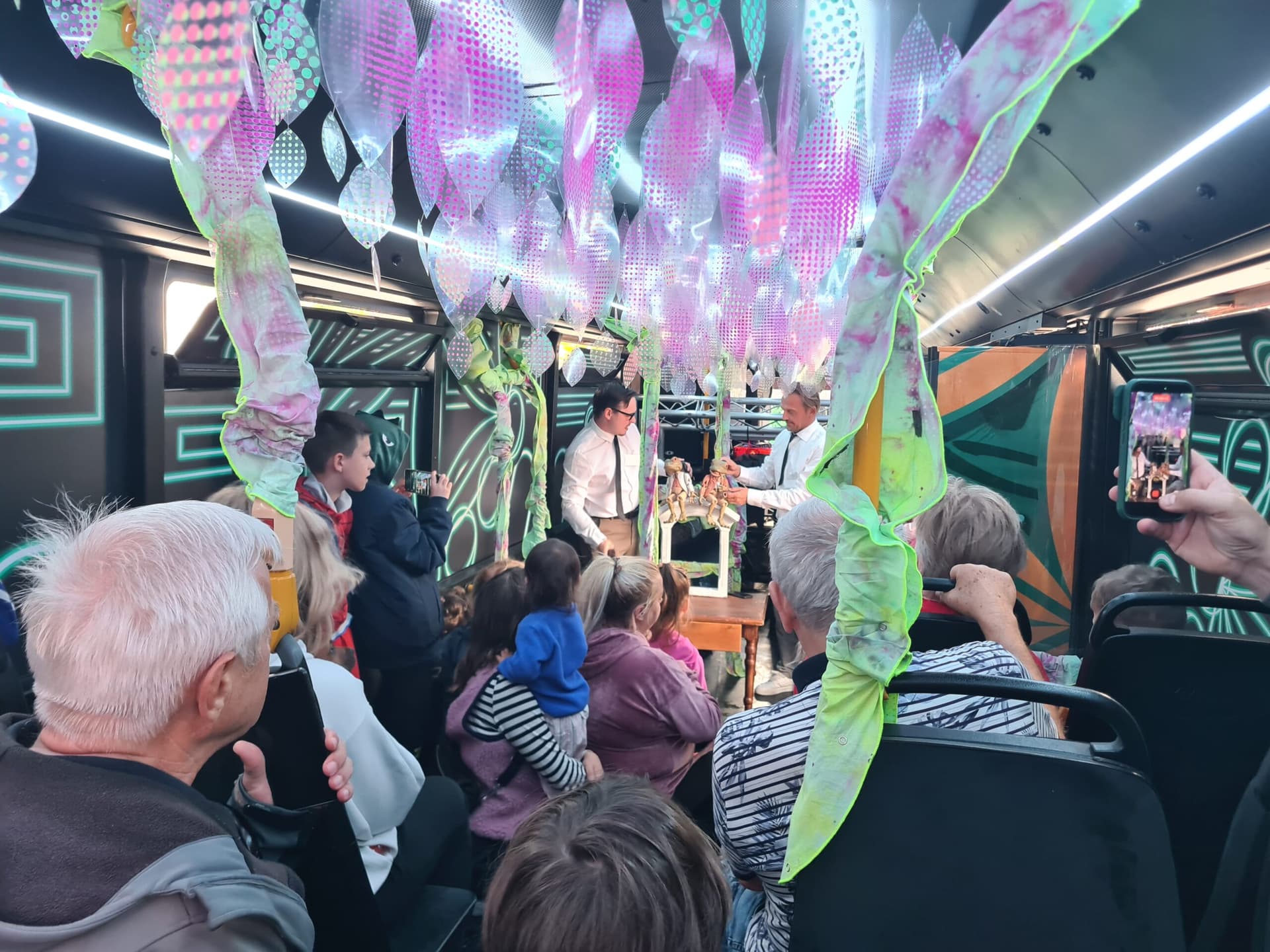Nietypowy autobus na Rynku Łazarskim. Czeka w nim kultura