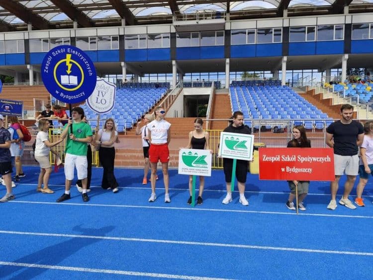 Gala Bydgoskiej Olimpiady Młodzieży We wtorek (23.06) nastąpiło podsumowanie XXXIII Bydgoskiej Olimpiady Młodzieży. Ogółem we wszystkich zawodach wzięło udział blisko 7,5 tys. dzieci i młodzieży.