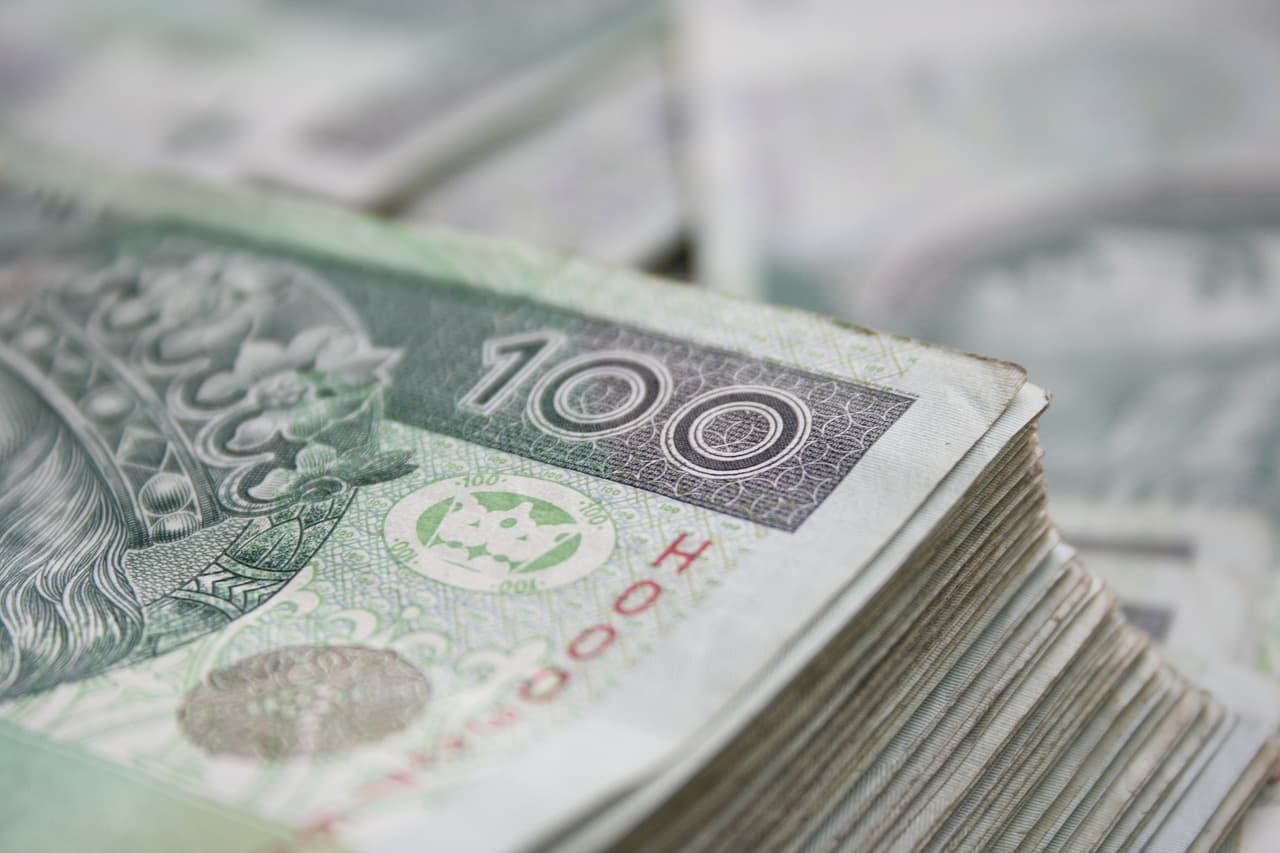 Od Łabowej po Piwniczną: pensje, emerytura, PPK i kredyt we frankach. Co wykazali włodarze?