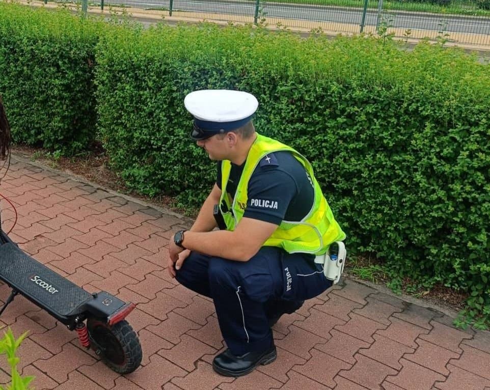 OstrołękaPijany rekordzista, rajdy przez pasy i dzieci bez kasków. Ostrołęcka policja była bezwzględna! 0