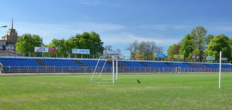 Podgrzewana murawa na stadionie przy ul. Agrykola coraz bliżej