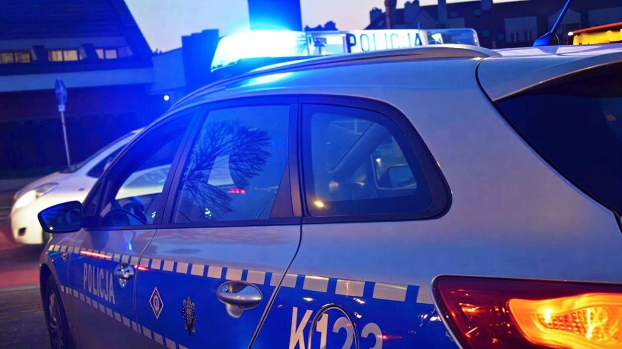 Miał ponad 2,5 promila i uderzył w Opla. 39-latek nie posiadał też uprawnień