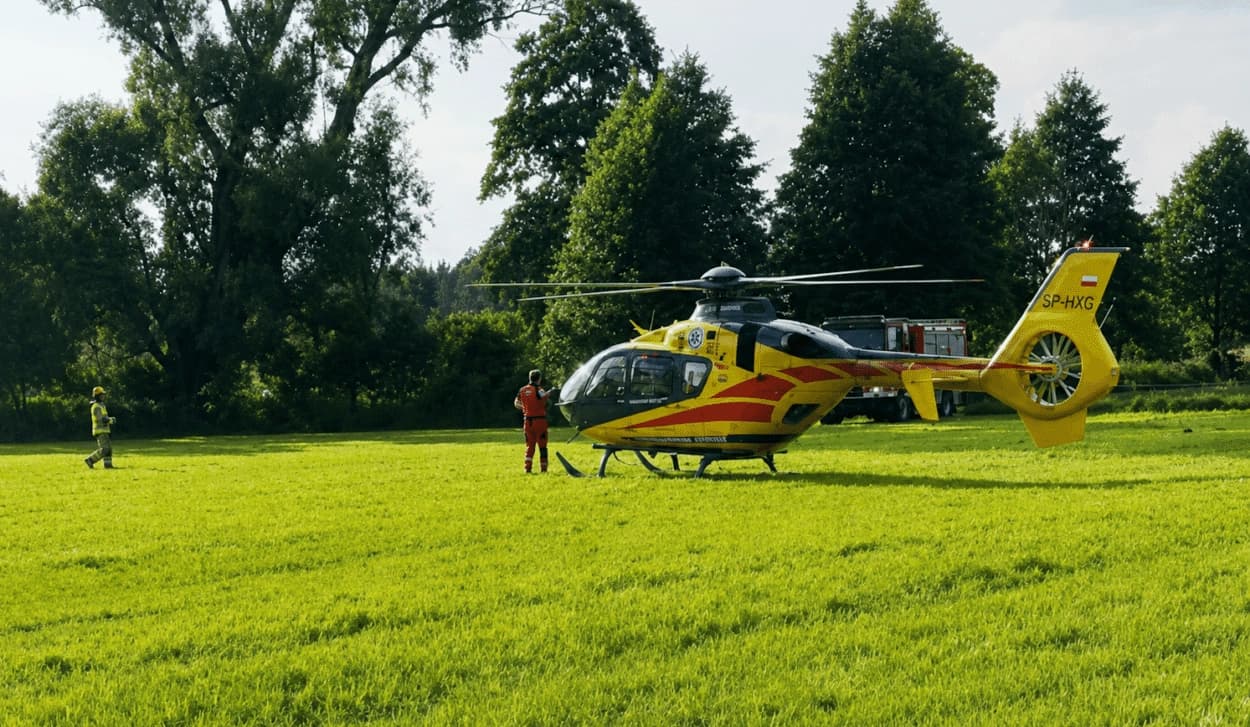 Dwulatek użądlony przez szerszenia. Wezwano śmigłowiec LPR