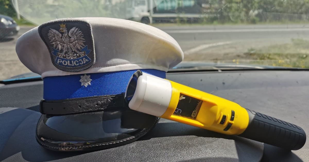 Miał ponad dwa promile i trzy dożywotnie zakazy. Zatrzymali go na A2