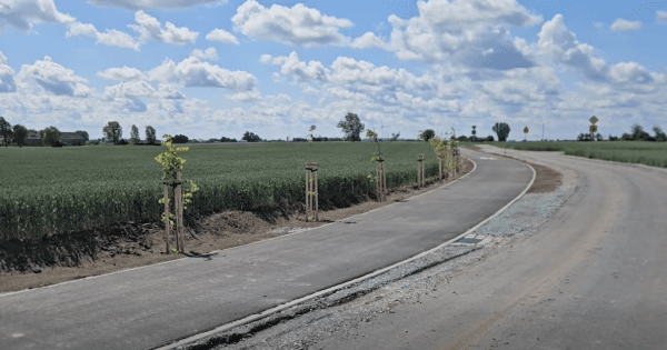 1,2 km nowej trasy rowerowej połączyło Wilczyn z Kleczewem