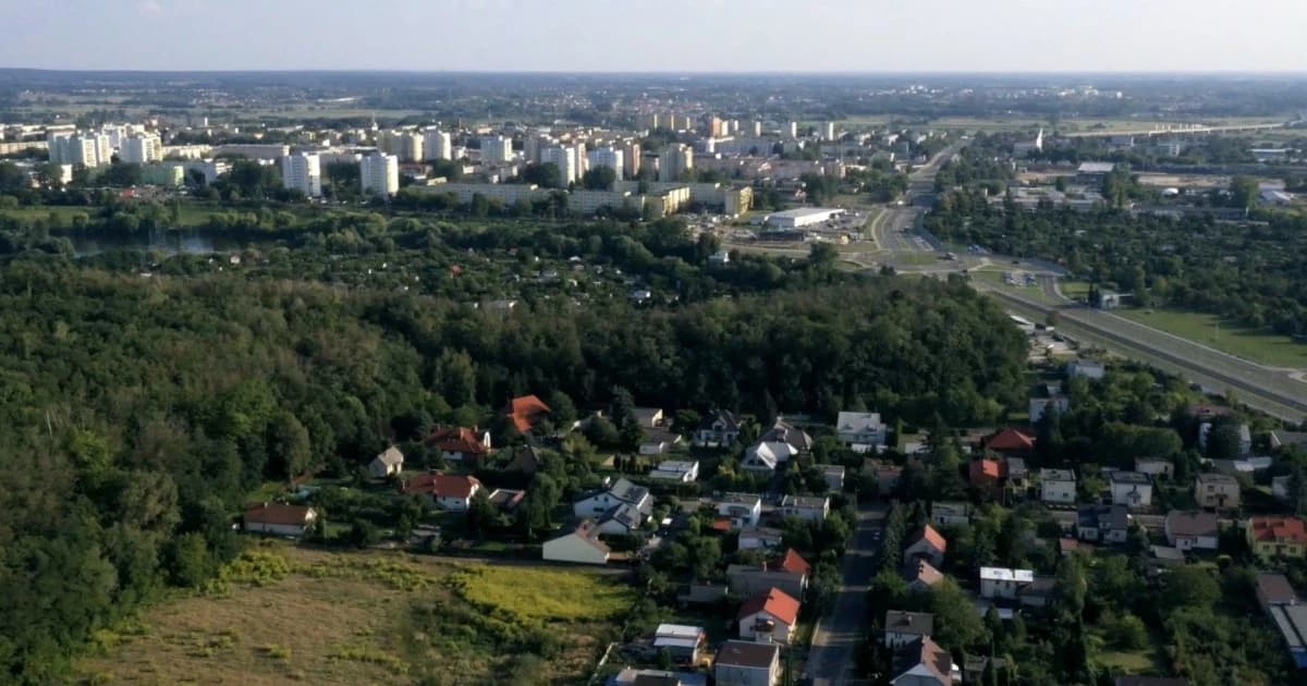 Duszący odór na północy Konina. Mieszkańcy nie mogą otworzyć okien