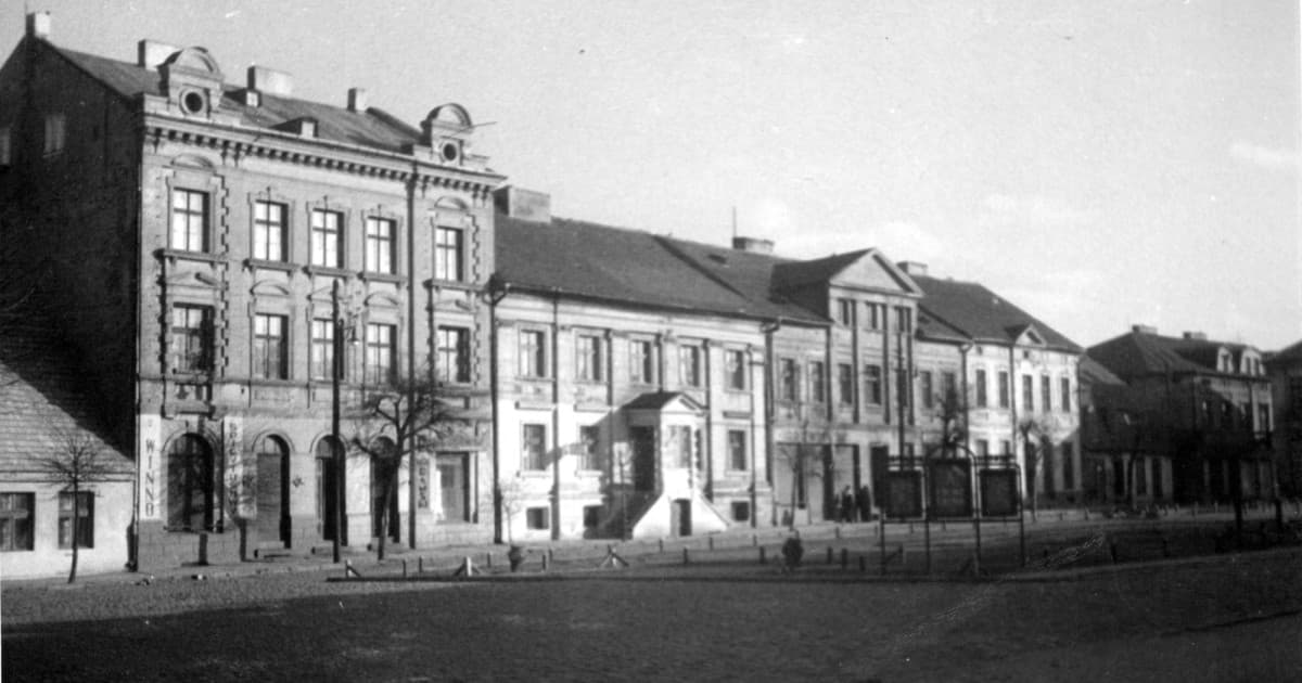 Konin dawniej i dziś: których budynków z tego zdjęcia już nie ma?
