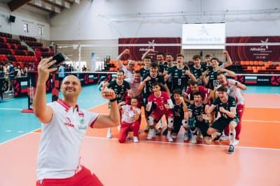 Siatkówka. Srebro z tomaszowskim akcentem Reprezentacja Polski z Tomaszowianami w składzie wywalczyła srebrny medal Mistrzostw Europy do lat 22.Zmagania rozgrywane były w Portugalii. W drodze…