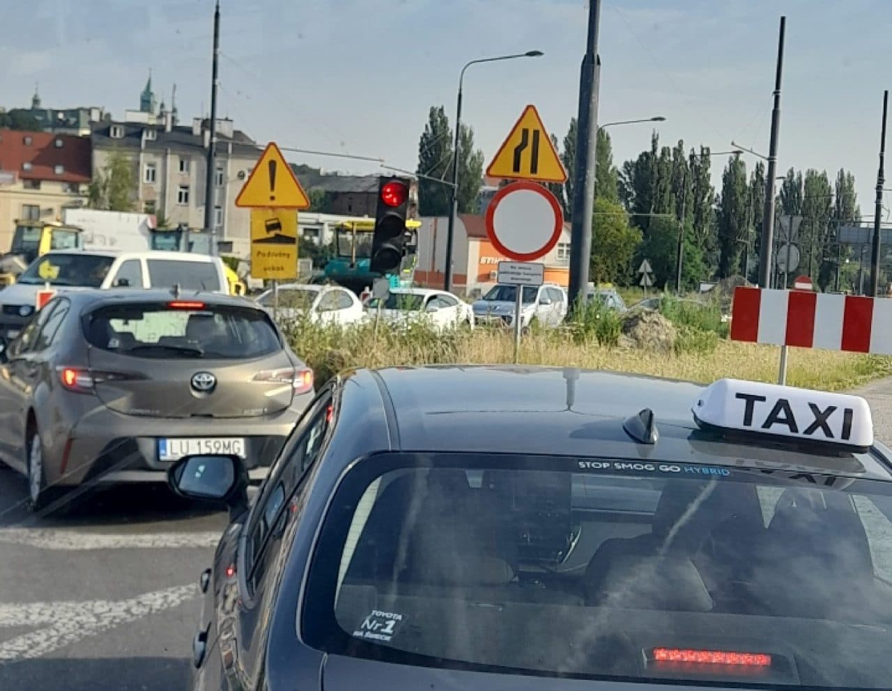 Lublin: Autobusy i trolejbusy kursują ze sporymi opóźnieniami. Wszystko przez kierowców ignorujących znaki zakazu