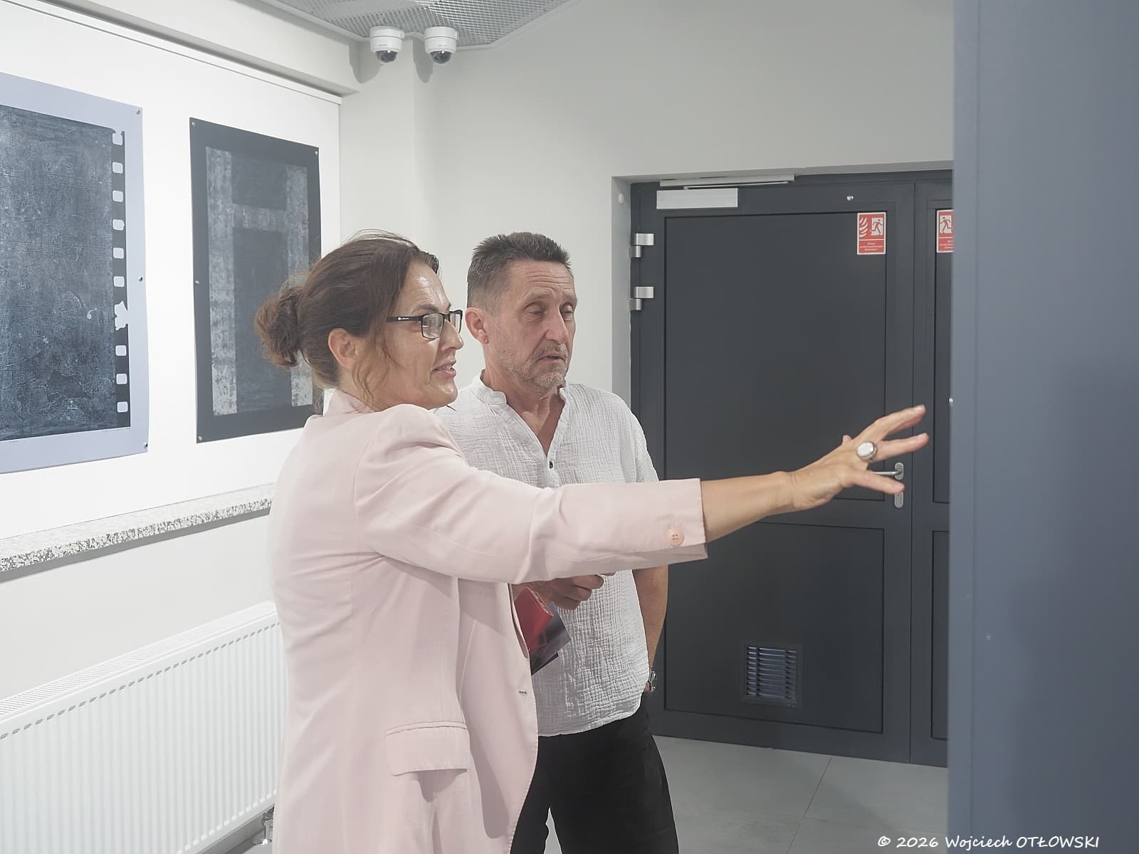 Wystawa skłaniająca do refleksji – grafiki Tomasza M. Kukawskiego w Galerii Stara Łaźnia