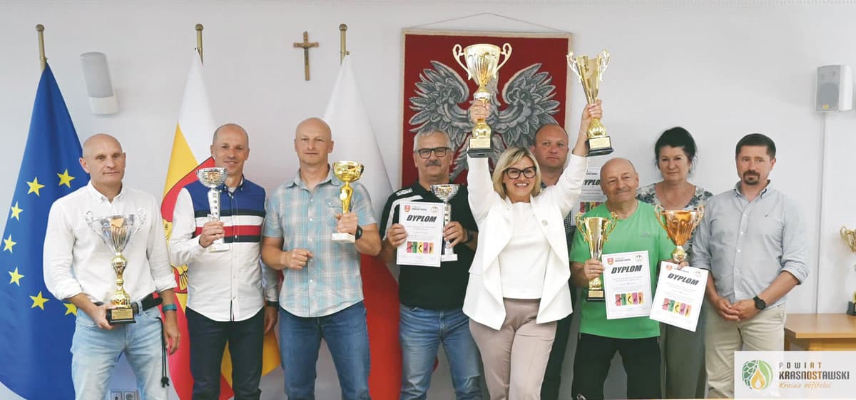 Czwórka i I LO na szczycie klasyfikacji