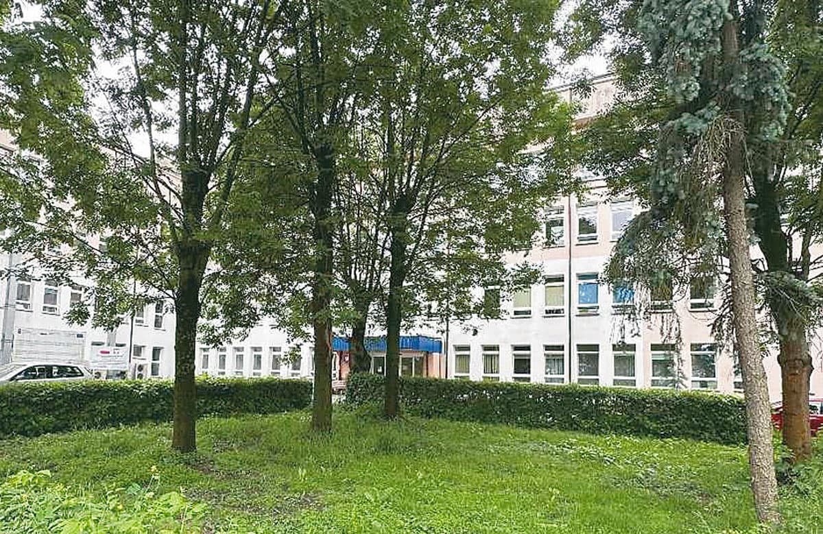 W szpitalu pączkują etaty?