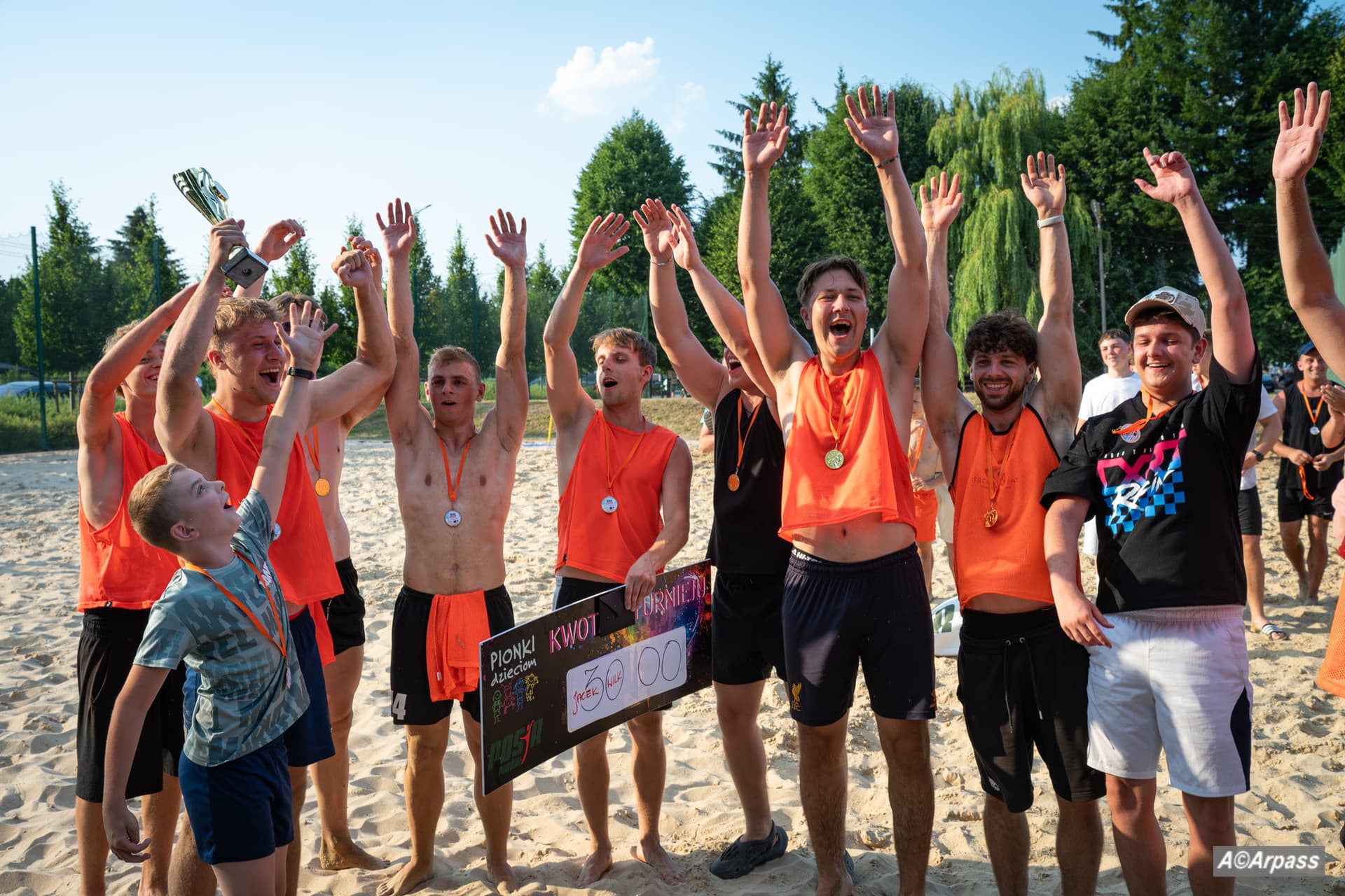 Beach Soccer 2026 w Pionkach. Rekordowa pomoc dla Krzysia Wójcika i wielkie sportowe emocje nad Stawem Górnym
