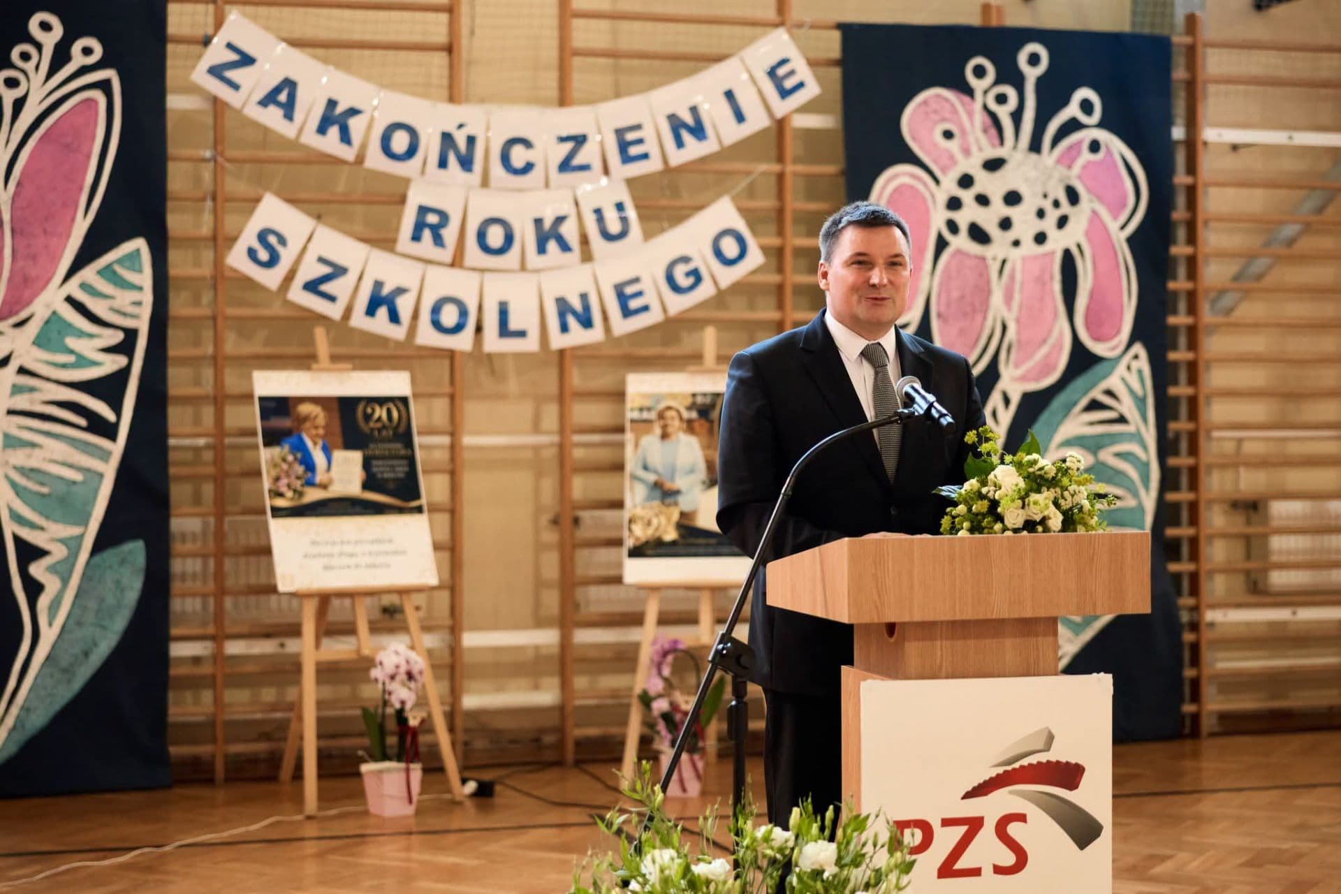 Uroczystości zakończenia roku szkolnego w szkołach powiatowych
