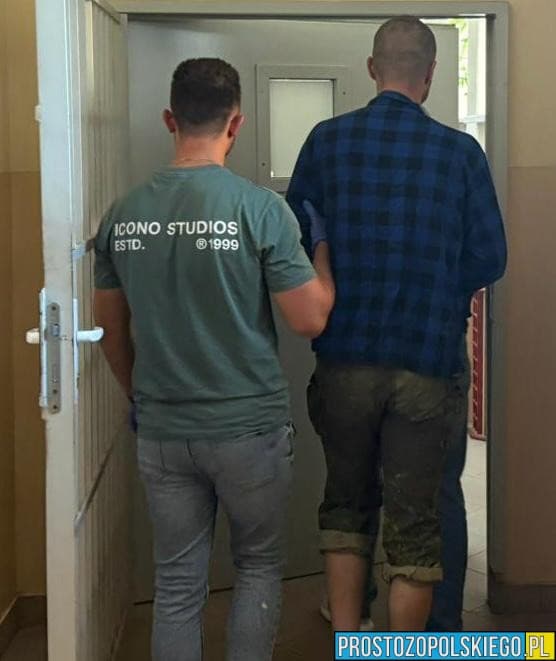 Przyjechał rowerem, włamał się do firmy i splądrował ponad 40 szafek pracowniczych. Wpadł przez… brak kasku