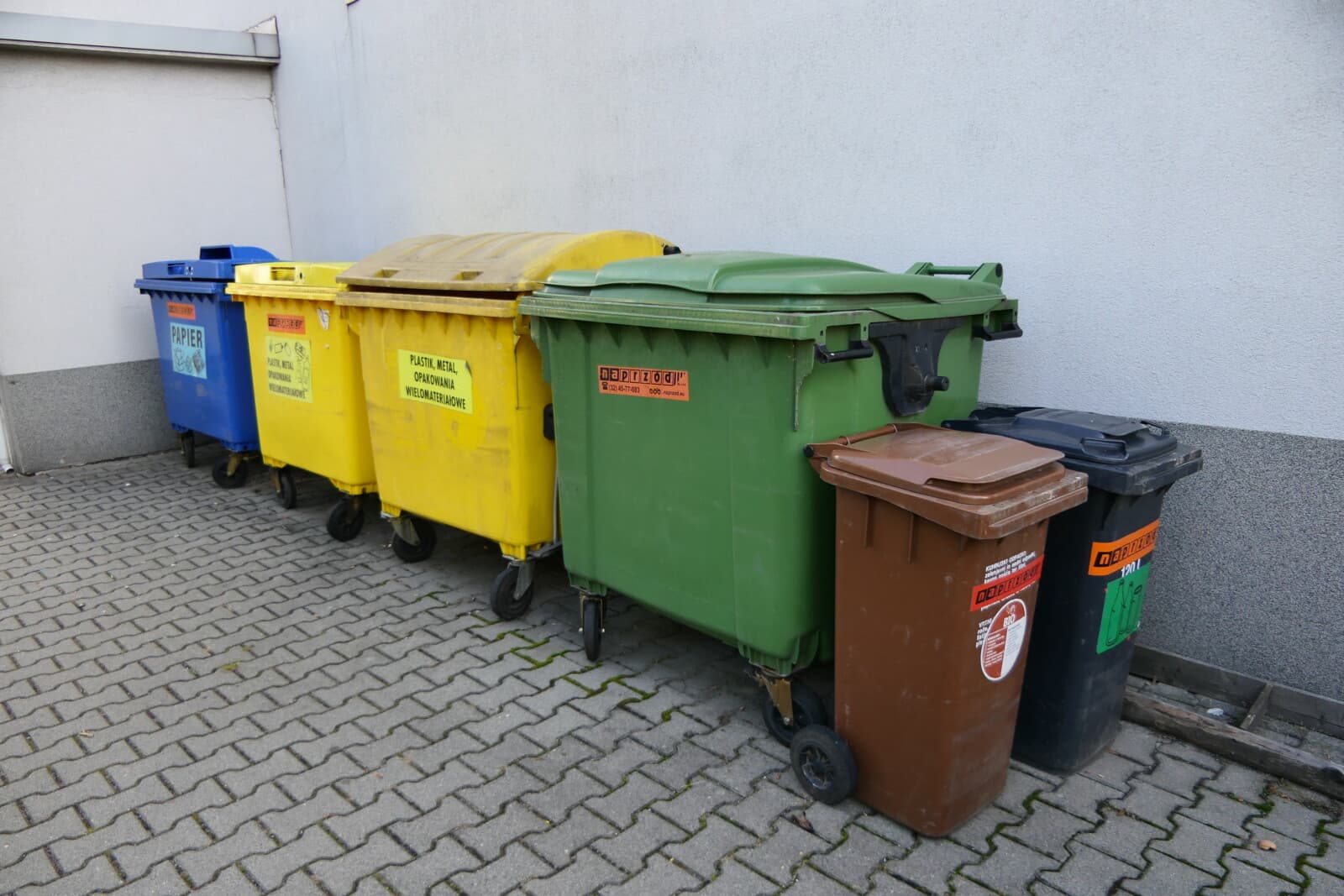 Wywóz śmieci w Pawłowicach. Urzędnicy przypominają, że zmieniła się aplikacja związana z odpadami w gminie