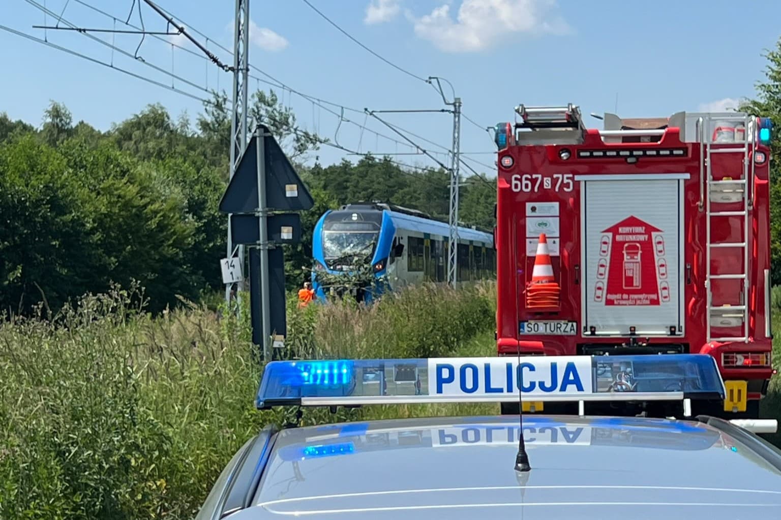 Czyżowice: Wykolejony pociąg i zablokowany przejazd kolejowy na ulicy Dworcowej