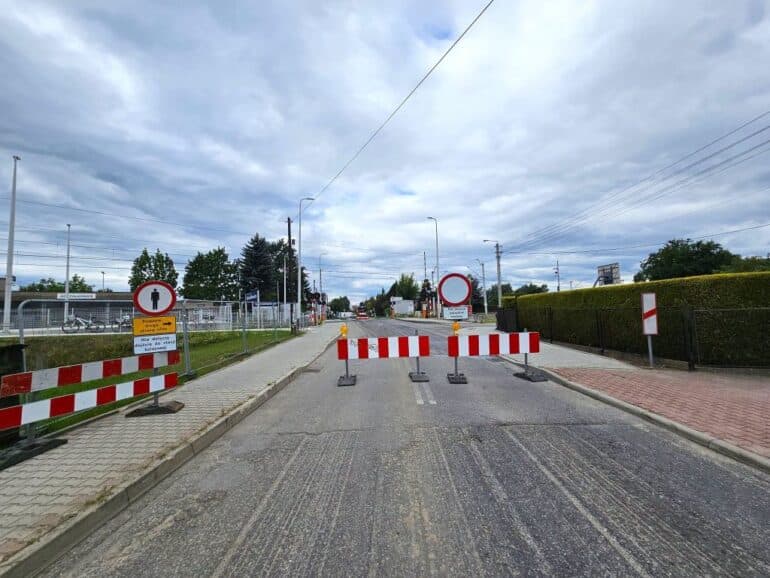 Zamknięto przejazd kolejowy na ul. Szkolnej. Kolejne utrudnienia w Goczałkowicach-Zdroju
