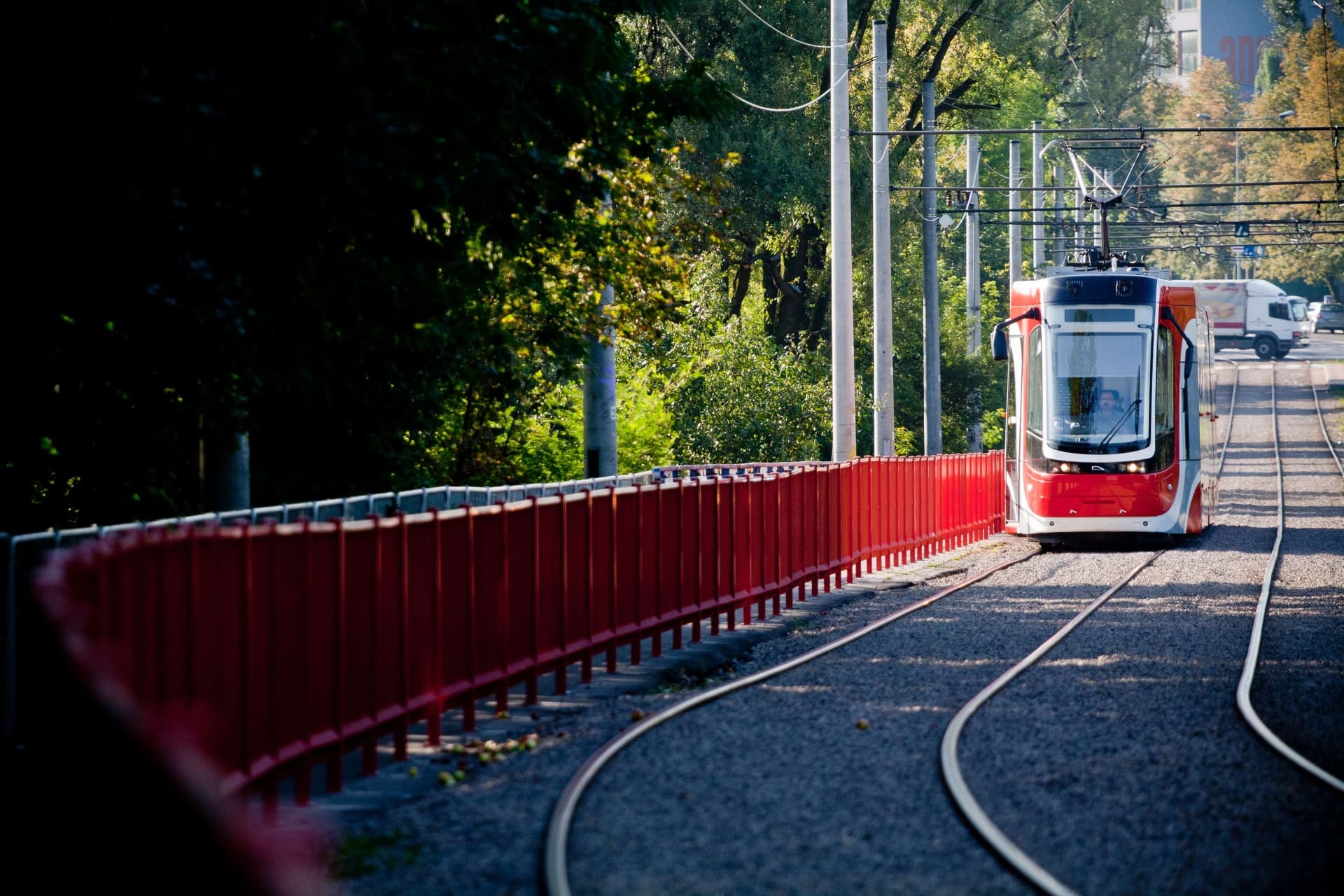 MPK w Częstochowie: Ruszyły prace torowe w alei Niepodległości. Tramwaje wrócą na tory za trzy tygodnie