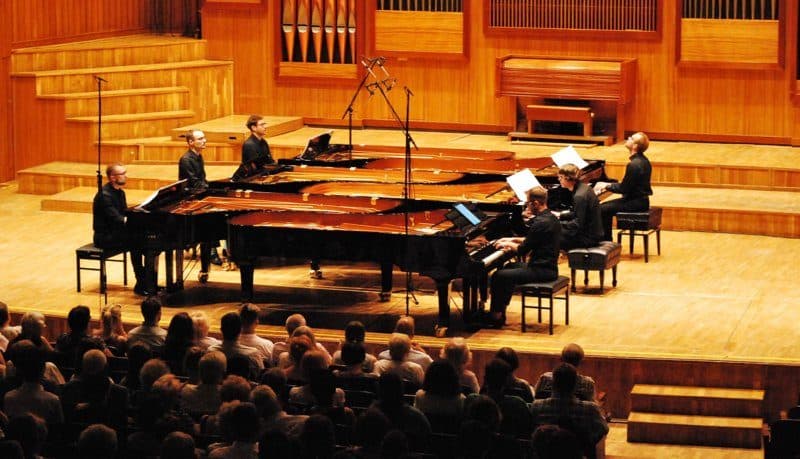 Dwanaście rąk, sześć klawiatur i minimal music. Wyjątkowy koncert w Akademii Muzycznej
