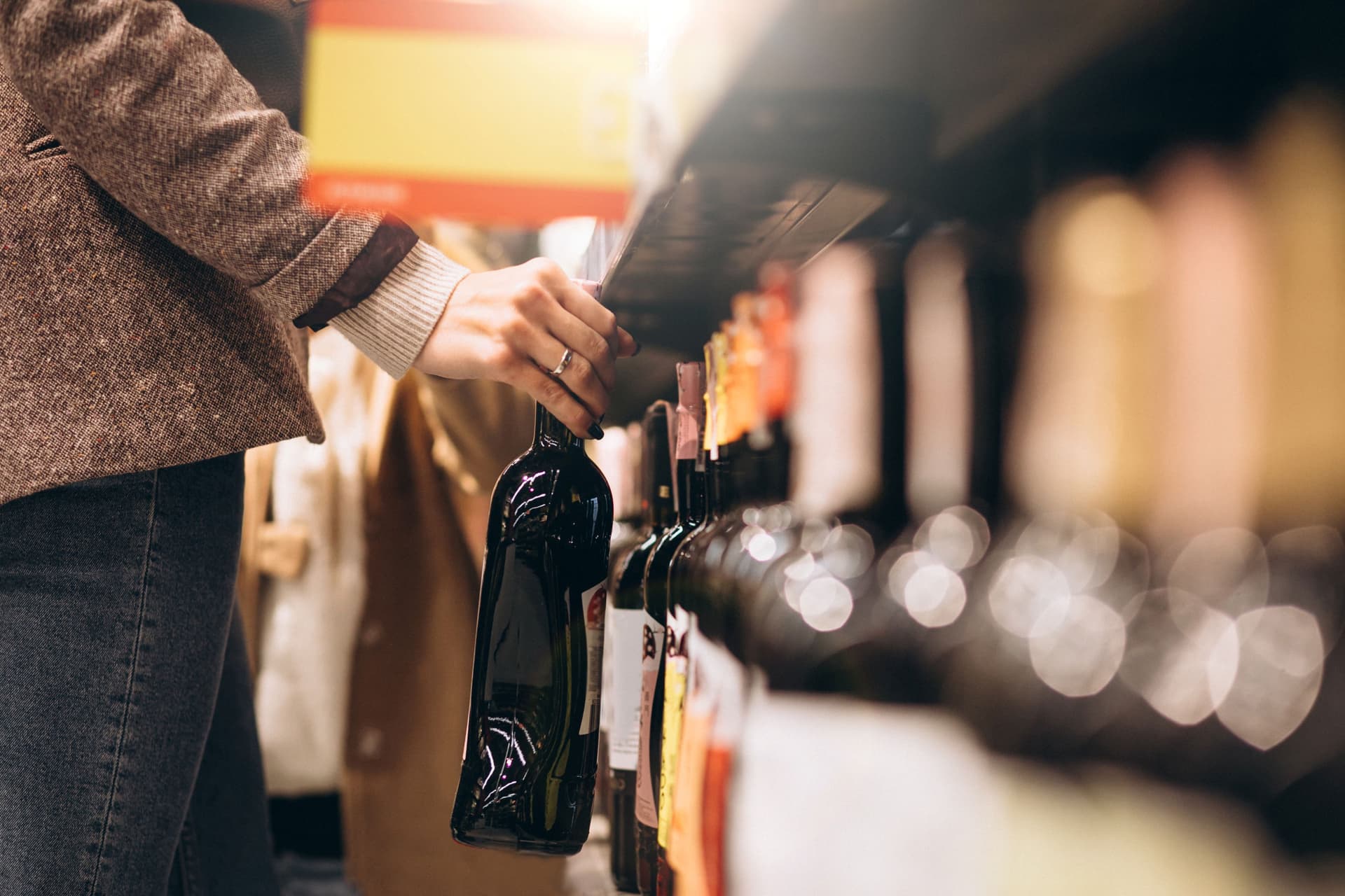 Koniec nocnej sprzedaży alkoholu w Toruniu. Zakaz obejmuje sklepy i stacje od