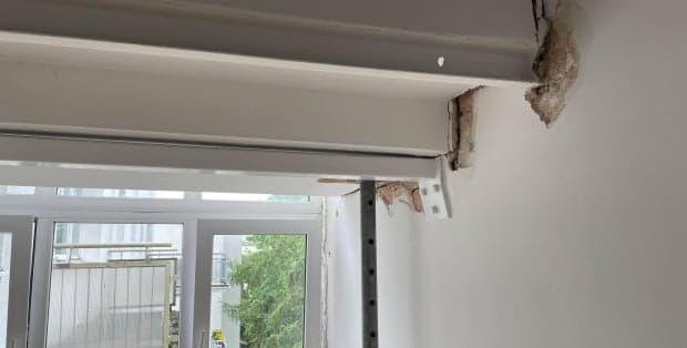 "Budynek powinni opuścić tylko mieszkający na klatce nr 2". Będzie odwołanie ws. Hirszfelda 2