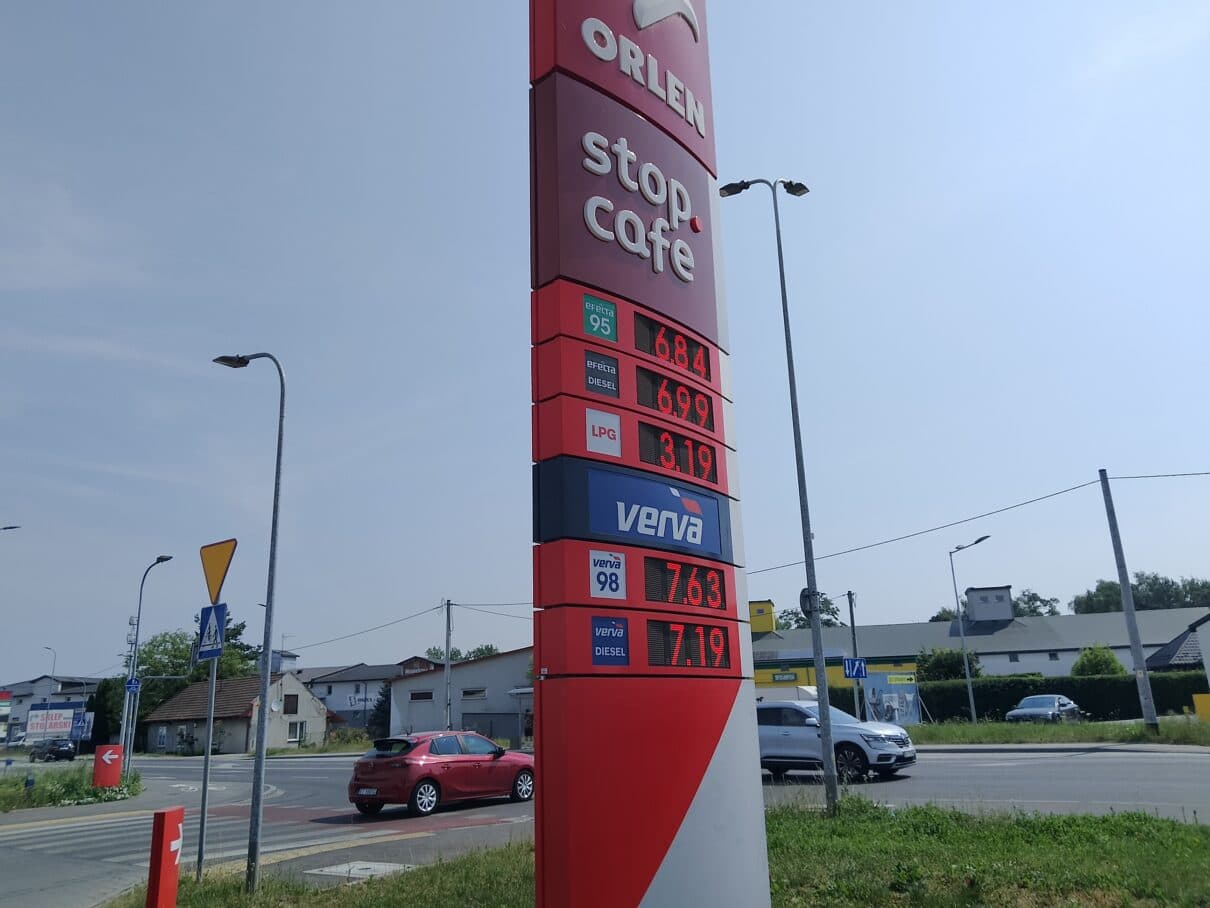 Mocno podrożały paliwa na tarnowskich stacjach benzynowych [ZDJĘCIA]
